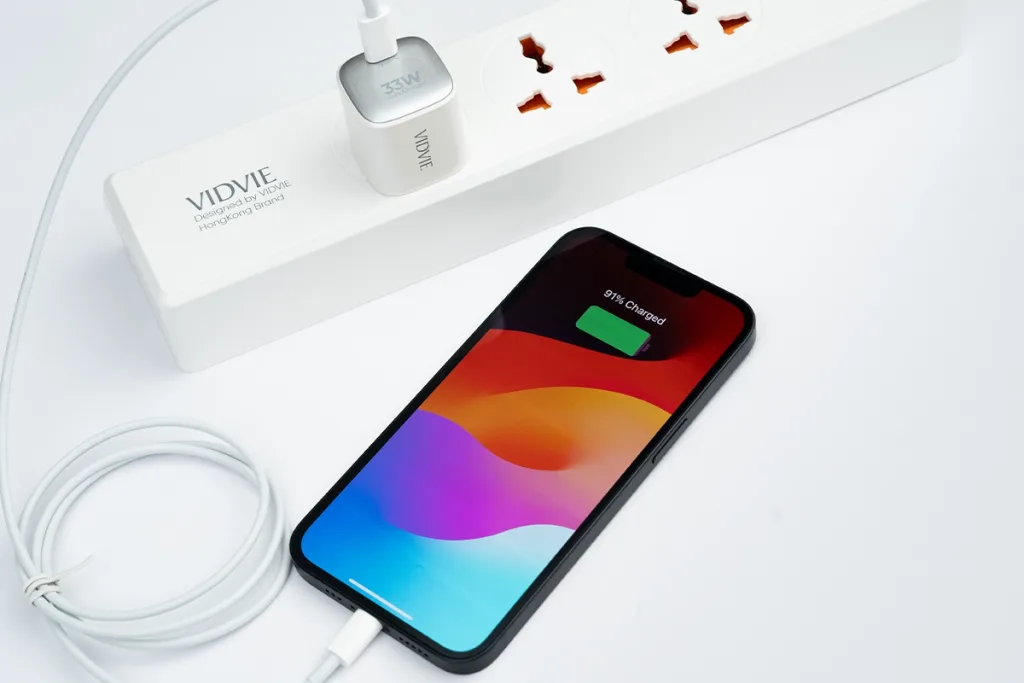 Can You Charge an iPhone 13 with an Old Charger?VIDVIE wholesale